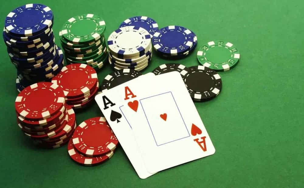 Bài rác là những lá bài thấp và khó chiến thắng trong Poker