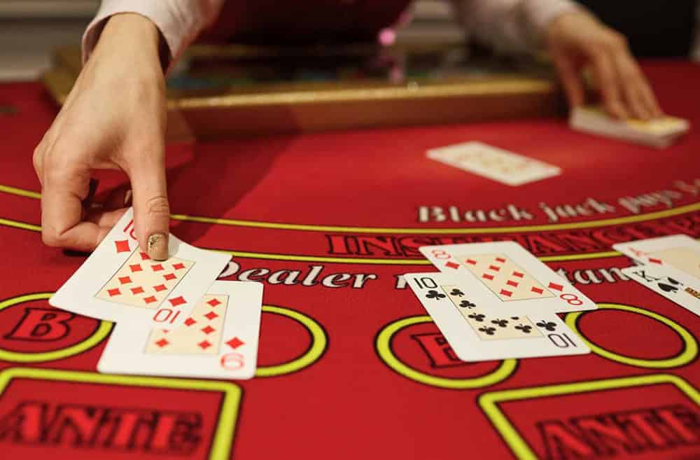 Tỷ lệ trả thưởng hấp dẫn và nhà cái có lợi thế rất thấp trong Blackjack